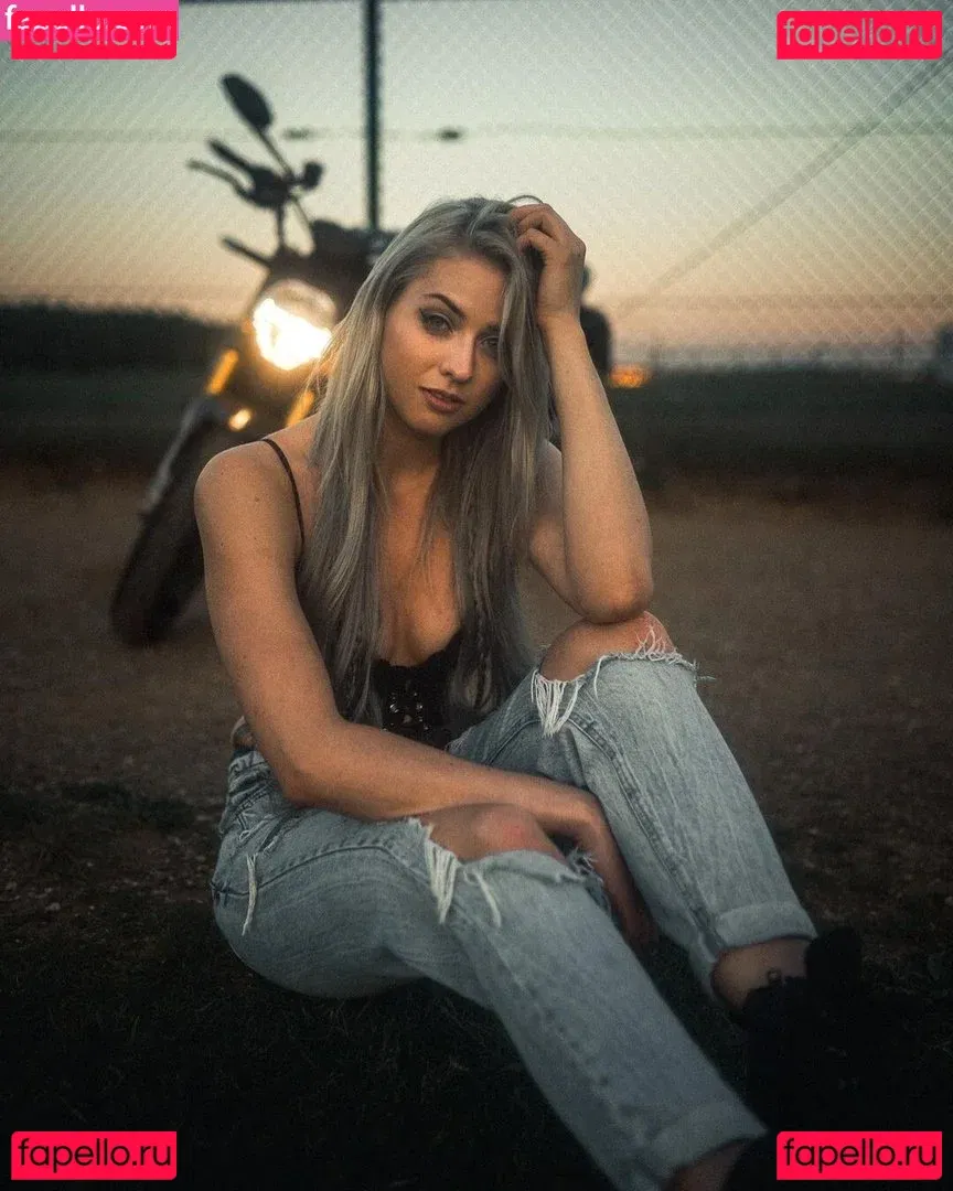 Farbenfuchs Onlyfans Photo Gallery 