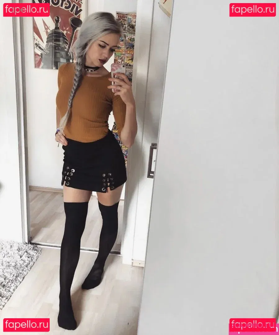 Farbenfuchs Onlyfans Photo Gallery 