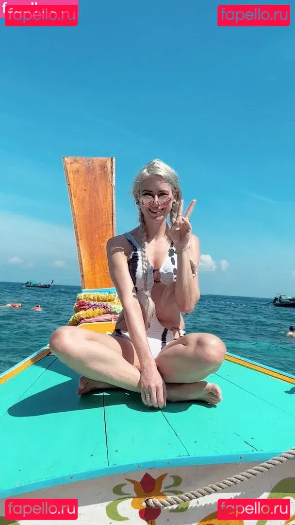 Farbenfuchs Onlyfans Photo Gallery 