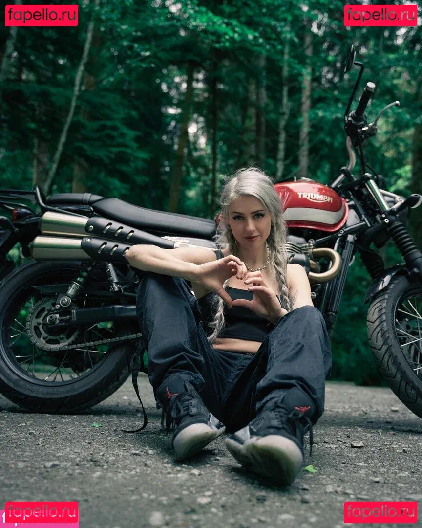 Farbenfuchs Onlyfans Photo Gallery 