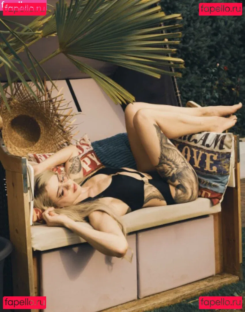 Farbenfuchs Onlyfans Photo Gallery 