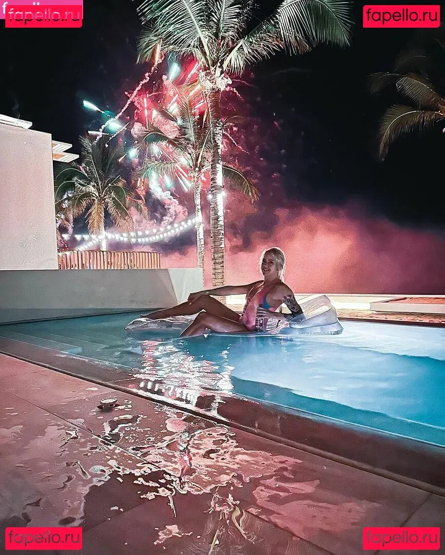 Farbenfuchs Onlyfans Photo Gallery 