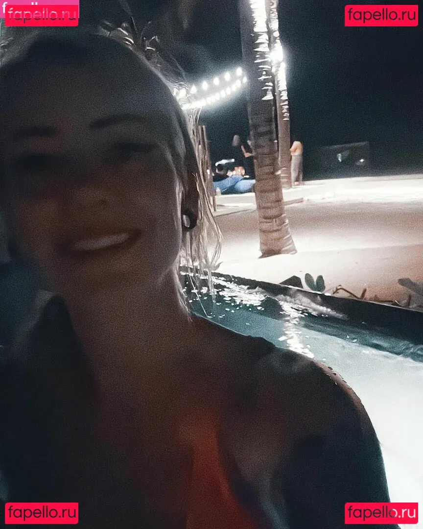 Farbenfuchs Onlyfans Photo Gallery 