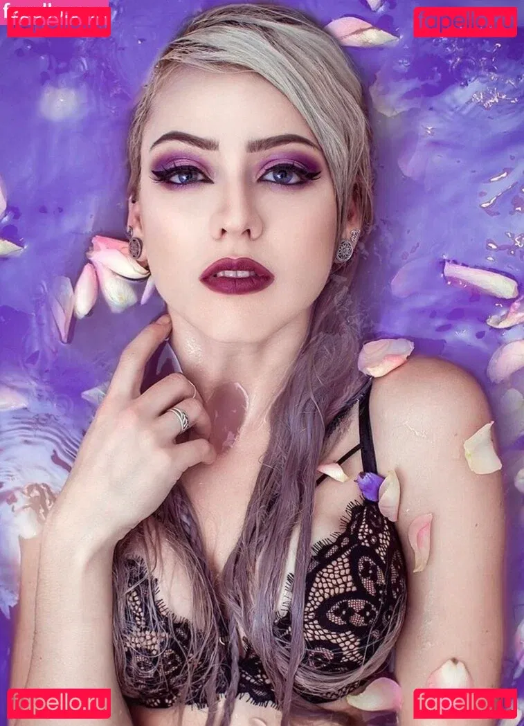 Farbenfuchs Onlyfans Photo Gallery 