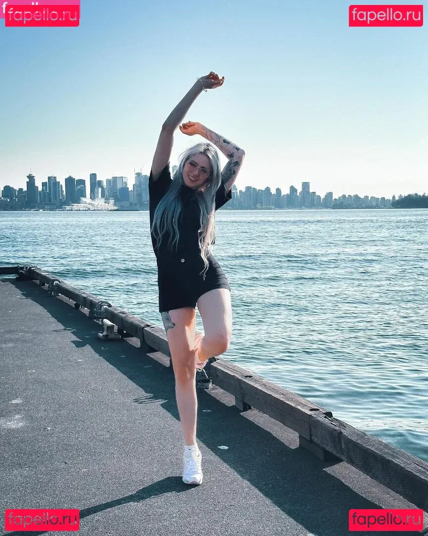 Farbenfuchs Onlyfans Photo Gallery 