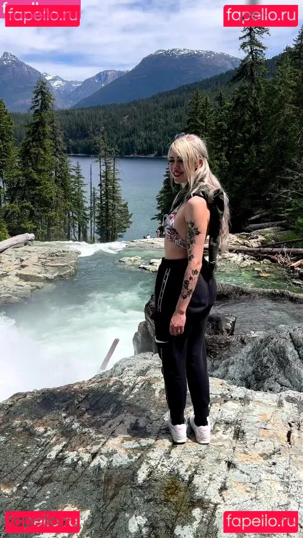 Farbenfuchs Onlyfans Photo Gallery 