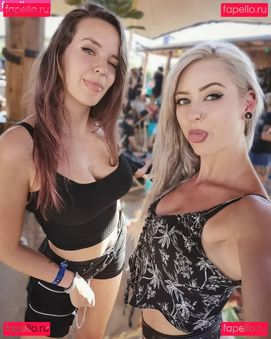 Farbenfuchs Onlyfans Photo Gallery 