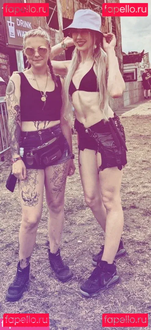 Farbenfuchs Onlyfans Photo Gallery 