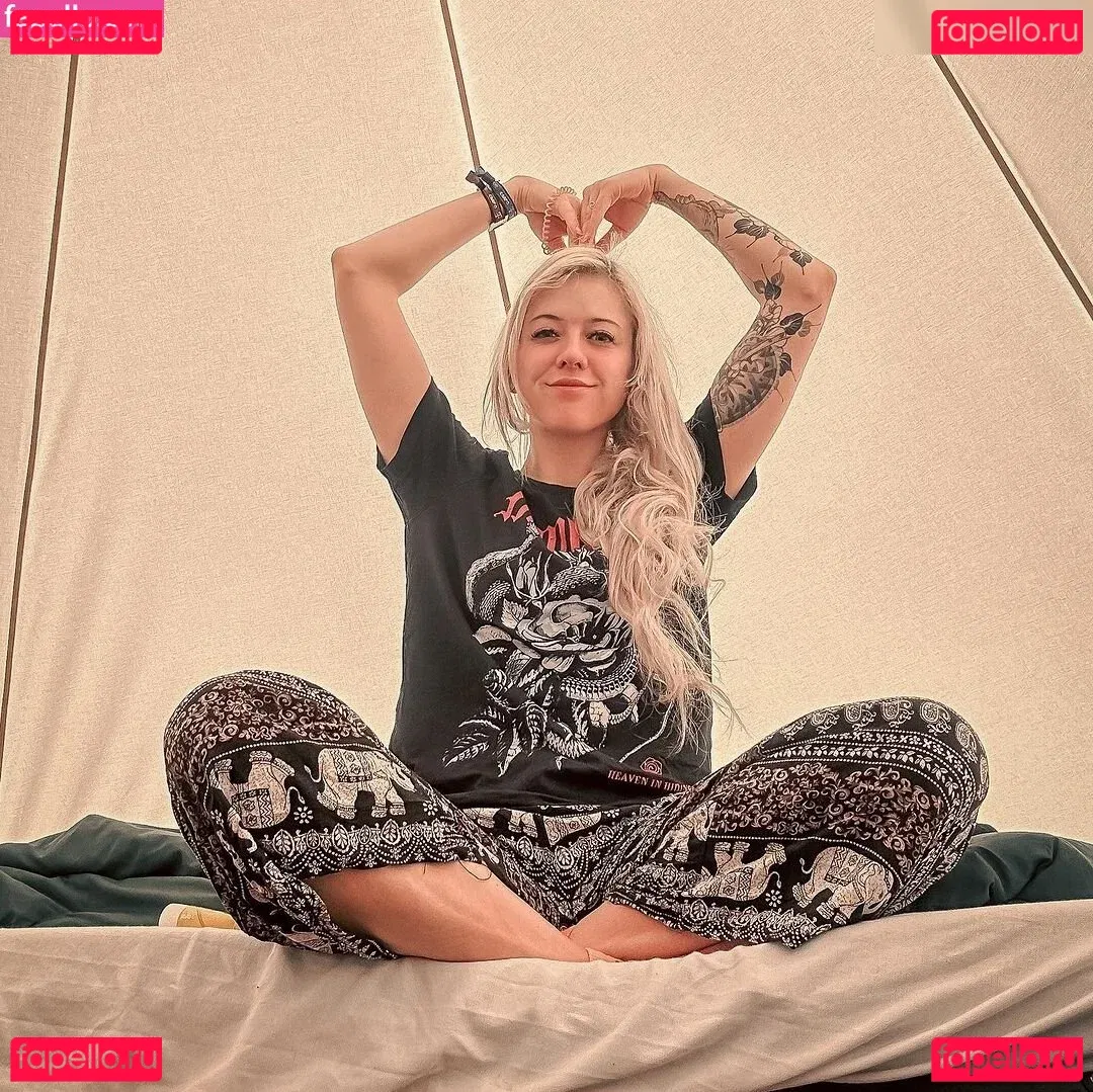 Farbenfuchs Onlyfans Photo Gallery 