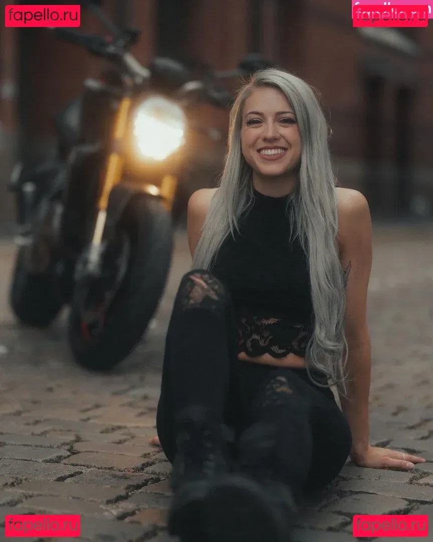 Farbenfuchs Onlyfans Photo Gallery 