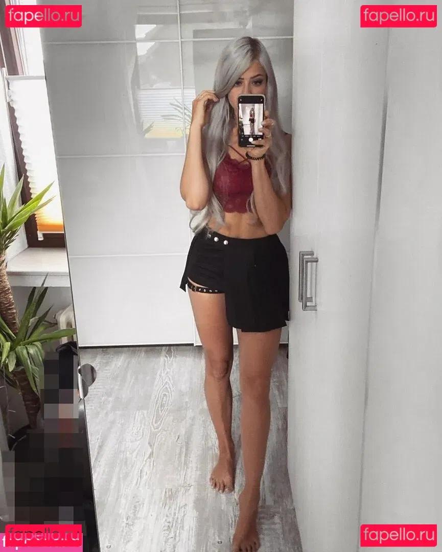 Farbenfuchs Onlyfans Photo Gallery 