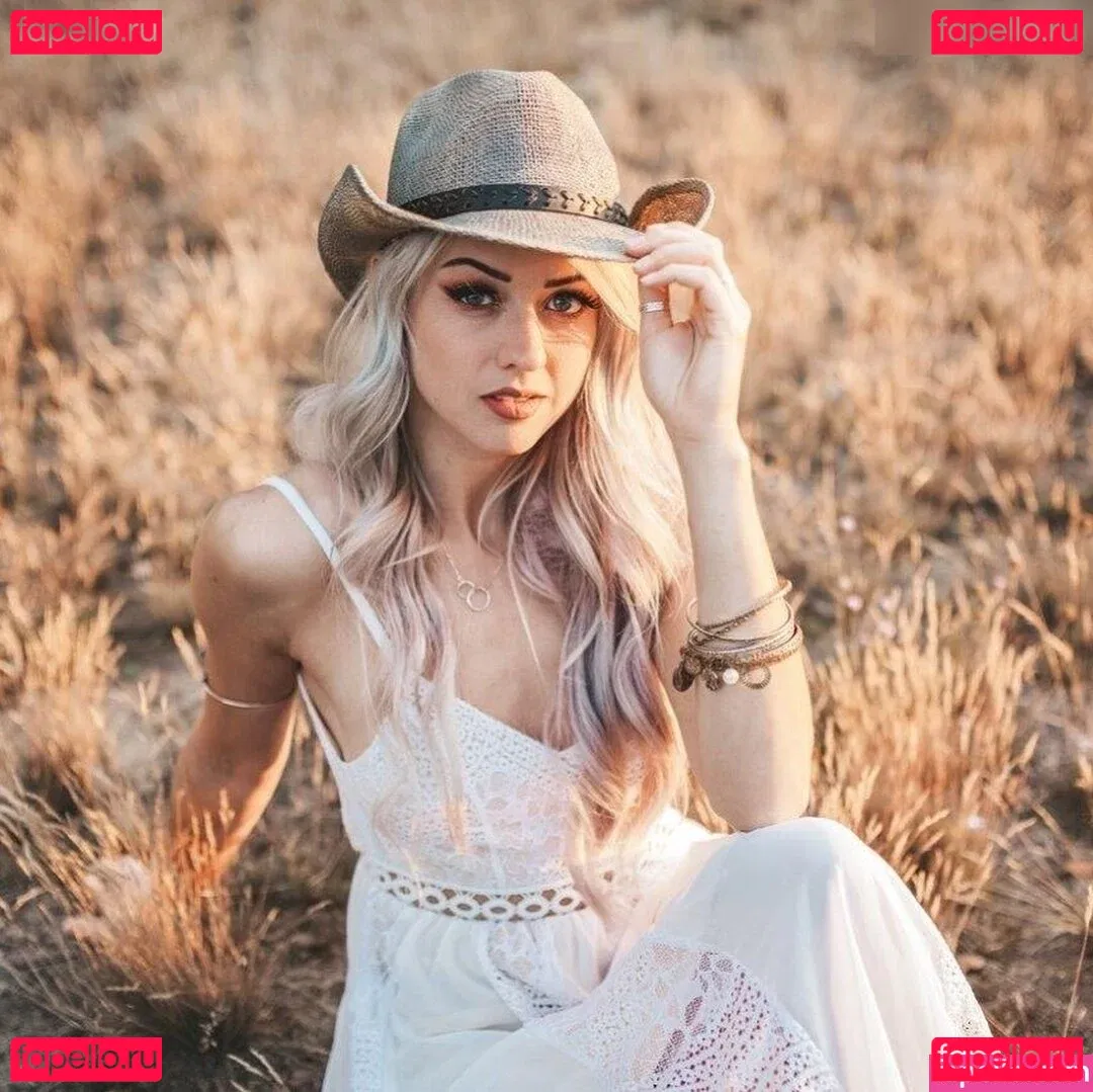 Farbenfuchs Onlyfans Photo Gallery 