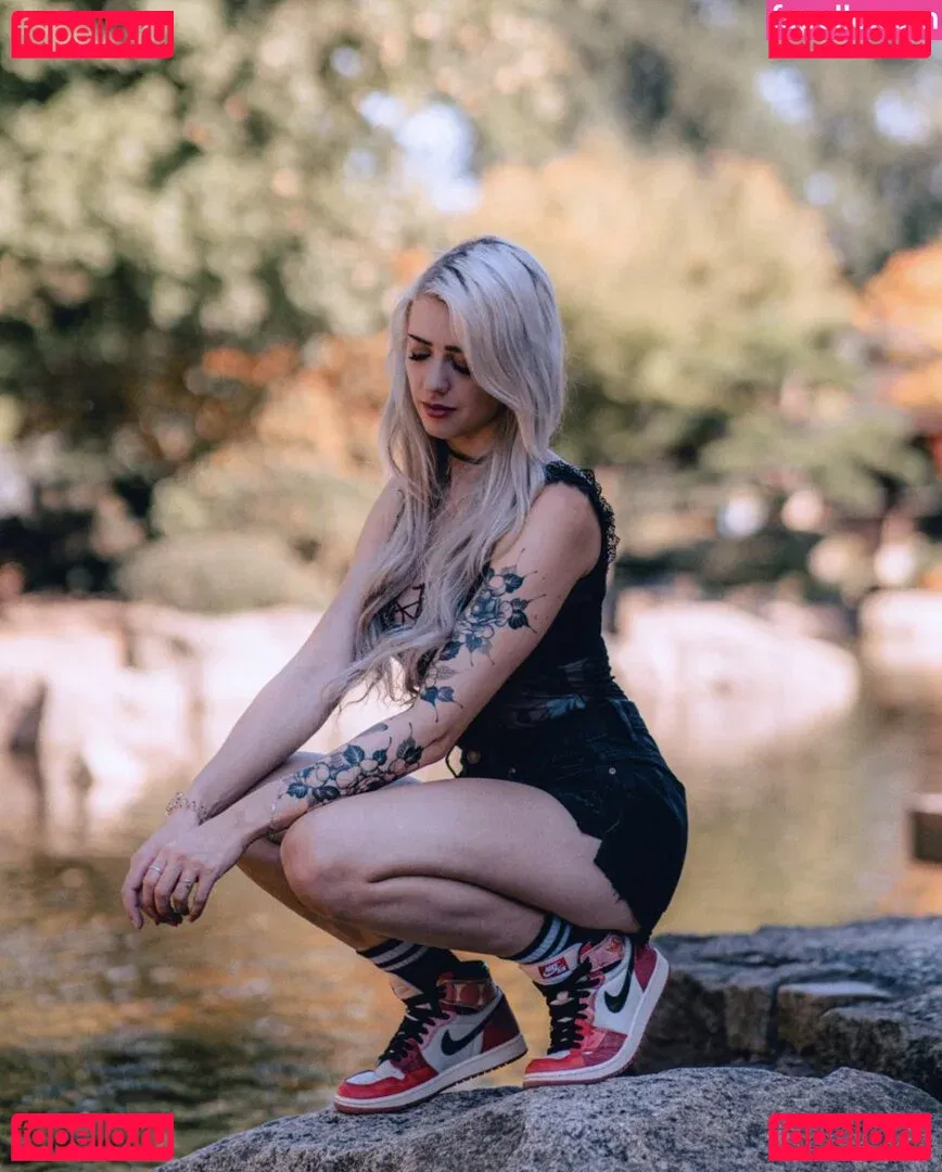 Farbenfuchs Onlyfans Photo Gallery 