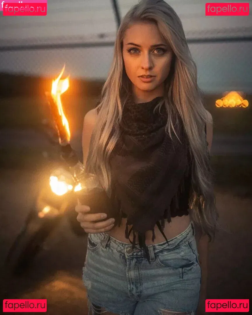 Farbenfuchs Onlyfans Photo Gallery 