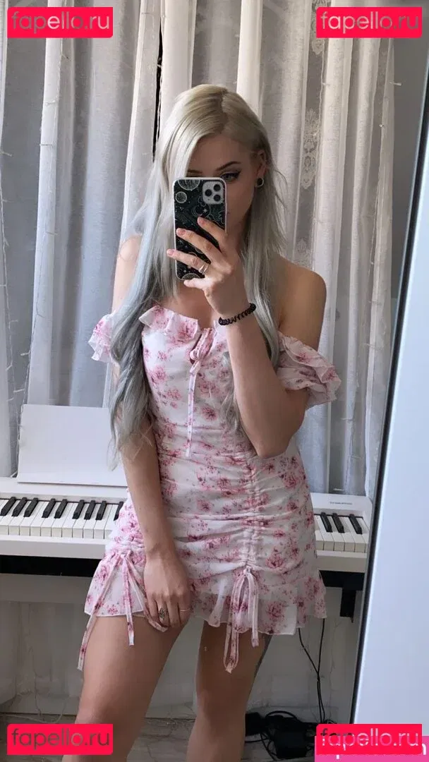 Farbenfuchs Onlyfans Photo Gallery 