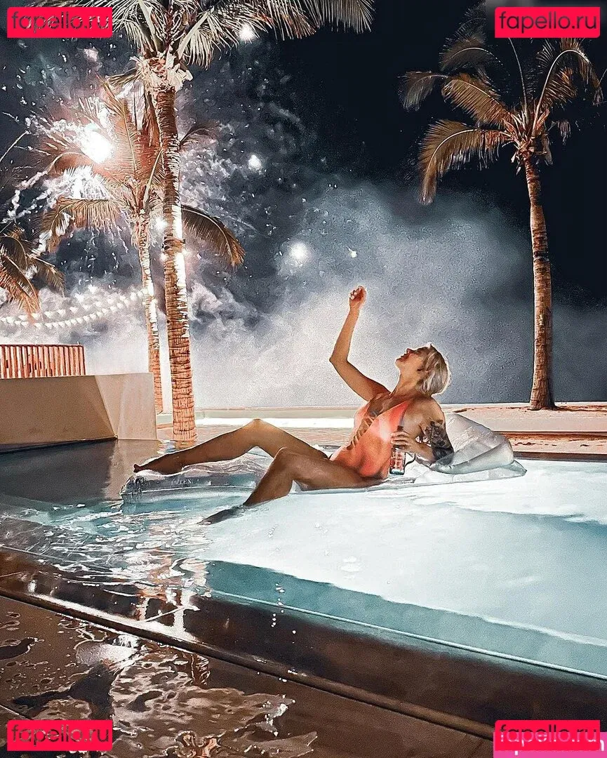 Farbenfuchs Onlyfans Photo Gallery 