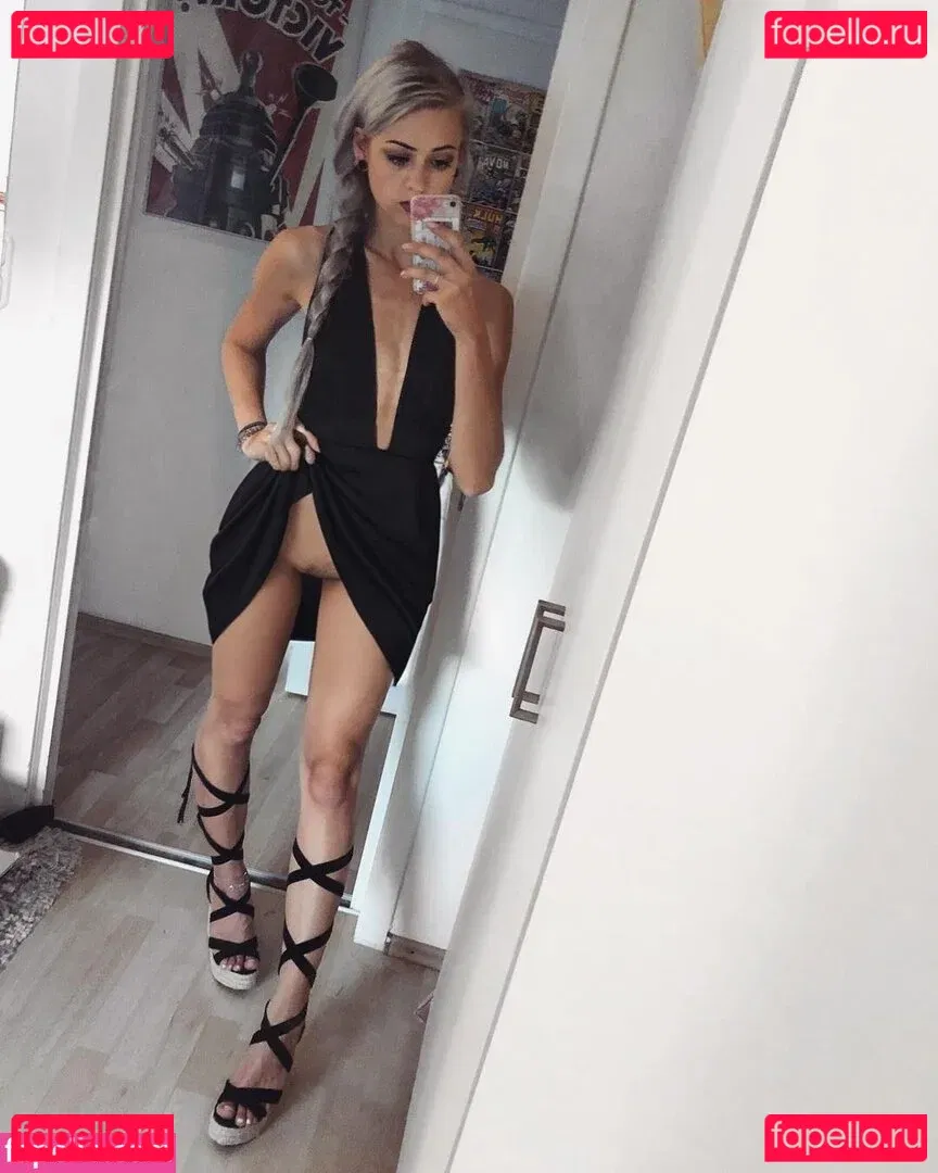 Farbenfuchs Onlyfans Photo Gallery 