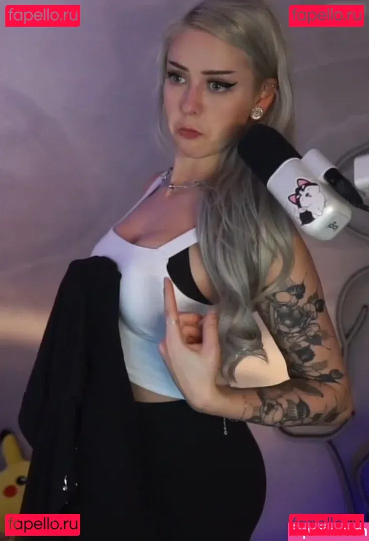 Farbenfuchs Onlyfans Photo Gallery 