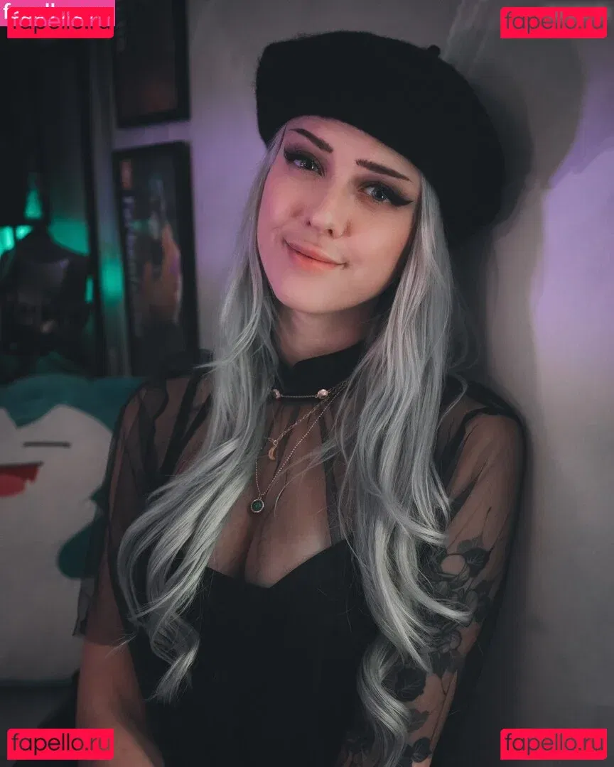 Farbenfuchs Onlyfans Photo Gallery 