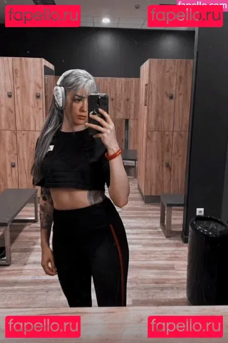 Farbenfuchs Onlyfans Photo Gallery 