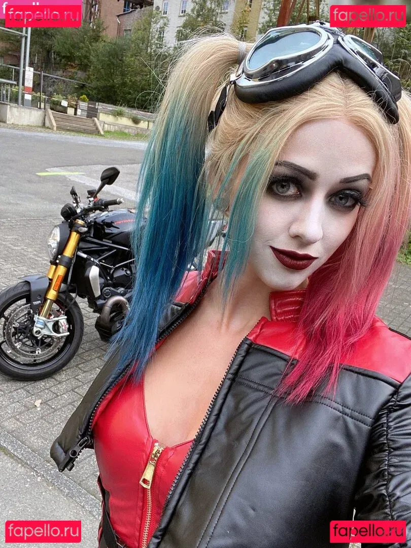 Farbenfuchs Onlyfans Photo Gallery 