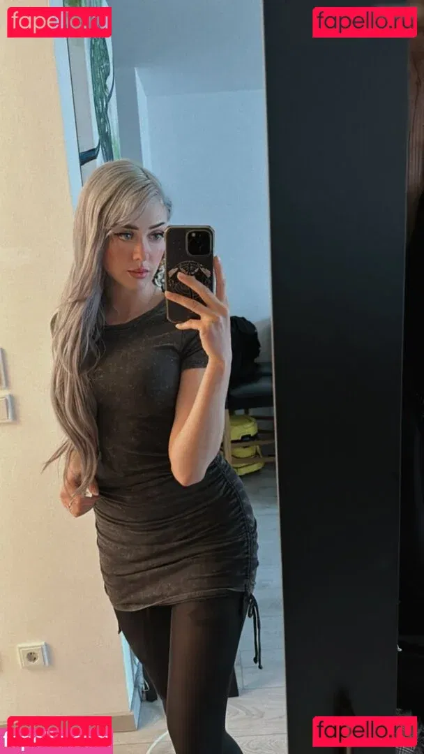 Farbenfuchs Onlyfans Photo Gallery 