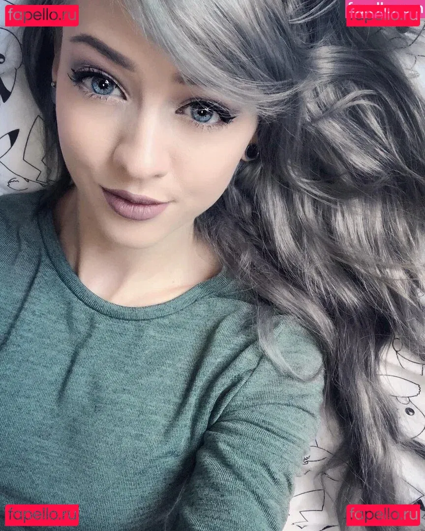 Farbenfuchs Onlyfans Photo Gallery 