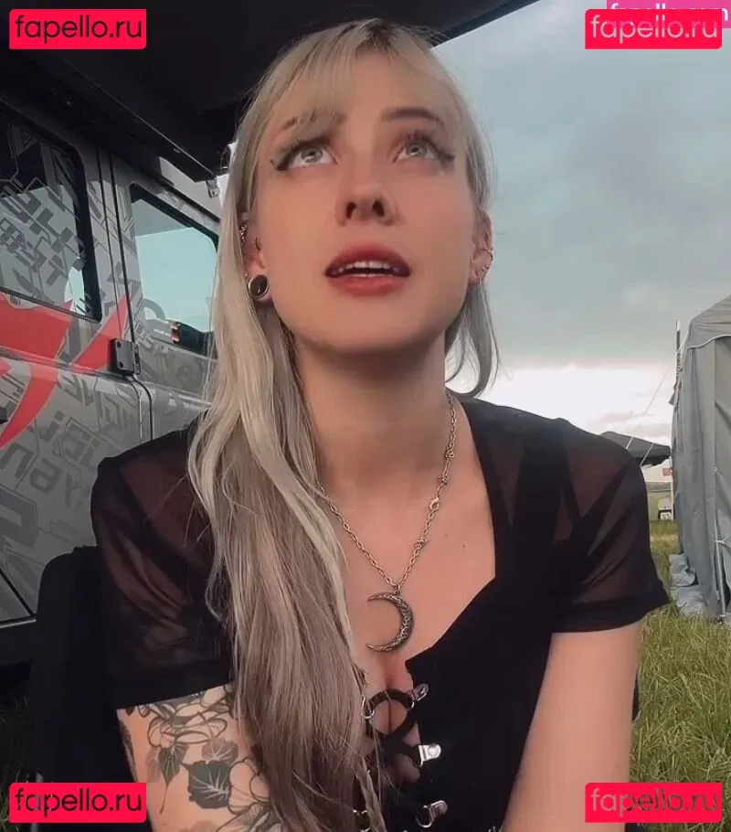 Farbenfuchs Onlyfans Photo Gallery 