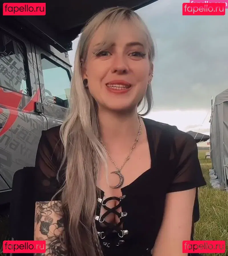 Farbenfuchs Onlyfans Photo Gallery 