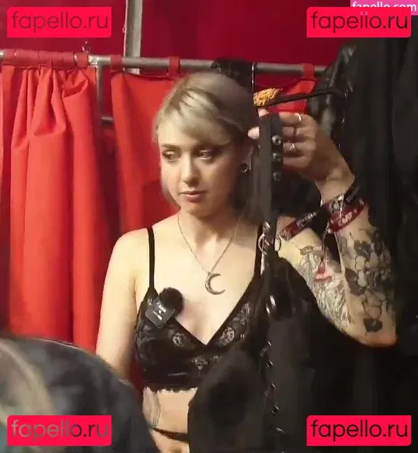 Farbenfuchs Onlyfans Photo Gallery 