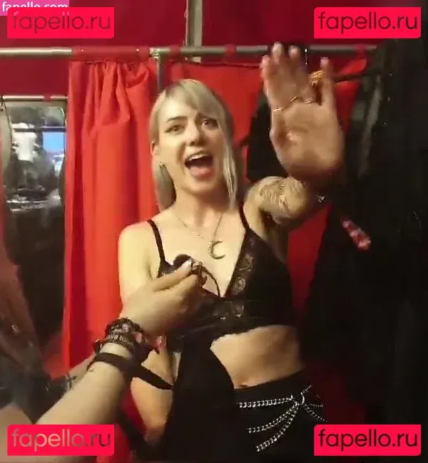 Farbenfuchs Onlyfans Photo Gallery 