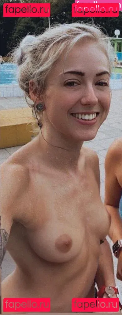 Farbenfuchs Onlyfans Photo Gallery 