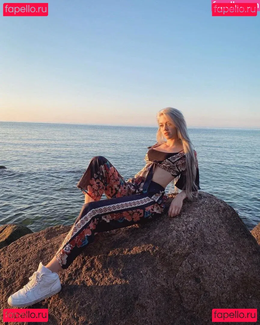 Farbenfuchs Onlyfans Photo Gallery 