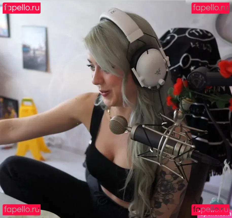 Farbenfuchs Onlyfans Photo Gallery 