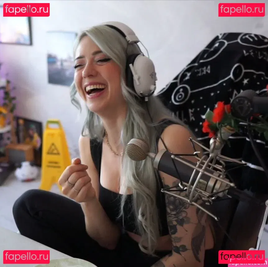 Farbenfuchs Onlyfans Photo Gallery 