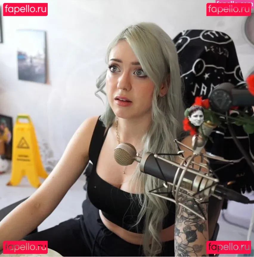 Farbenfuchs Onlyfans Photo Gallery 