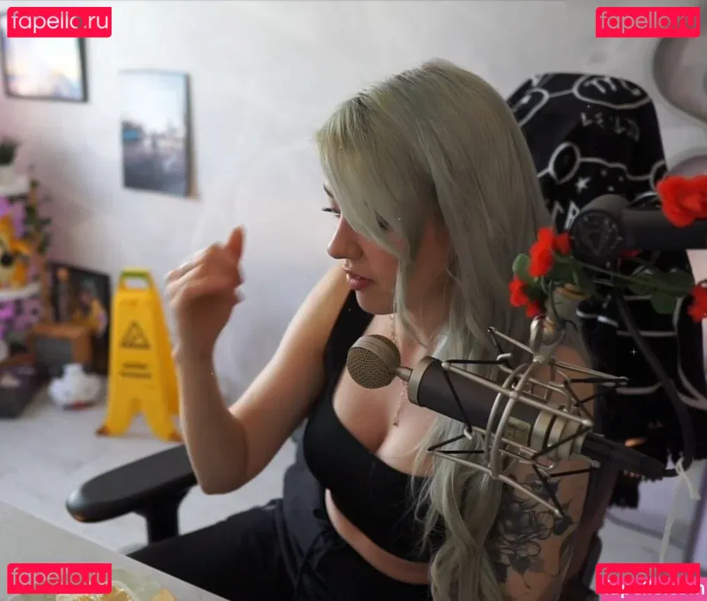 Farbenfuchs Onlyfans Photo Gallery 