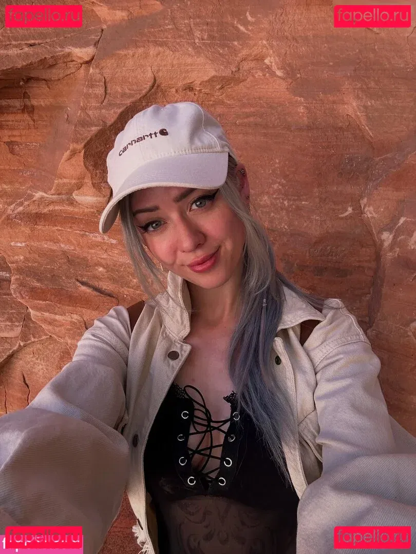 Farbenfuchs Onlyfans Photo Gallery 