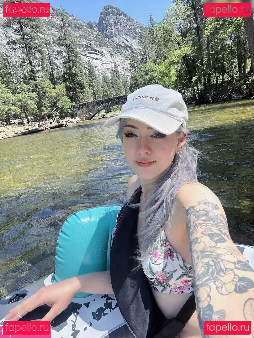 Farbenfuchs Onlyfans Photo Gallery 