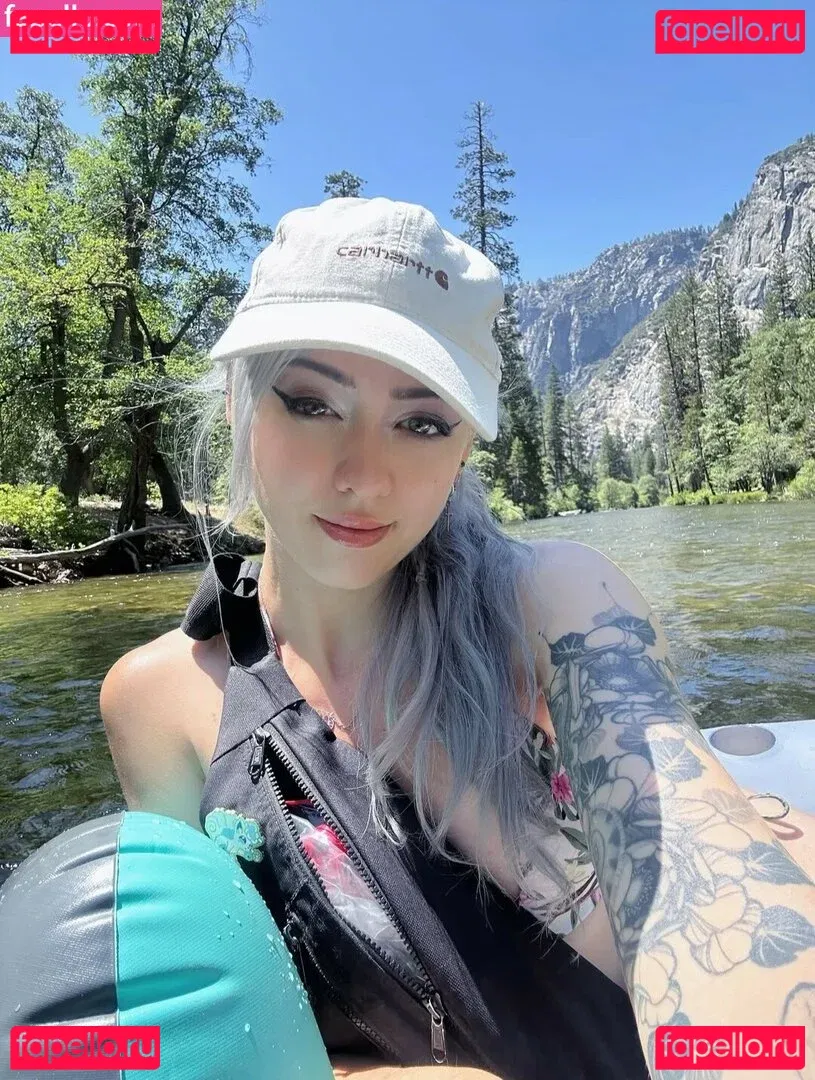 Farbenfuchs Onlyfans Photo Gallery 