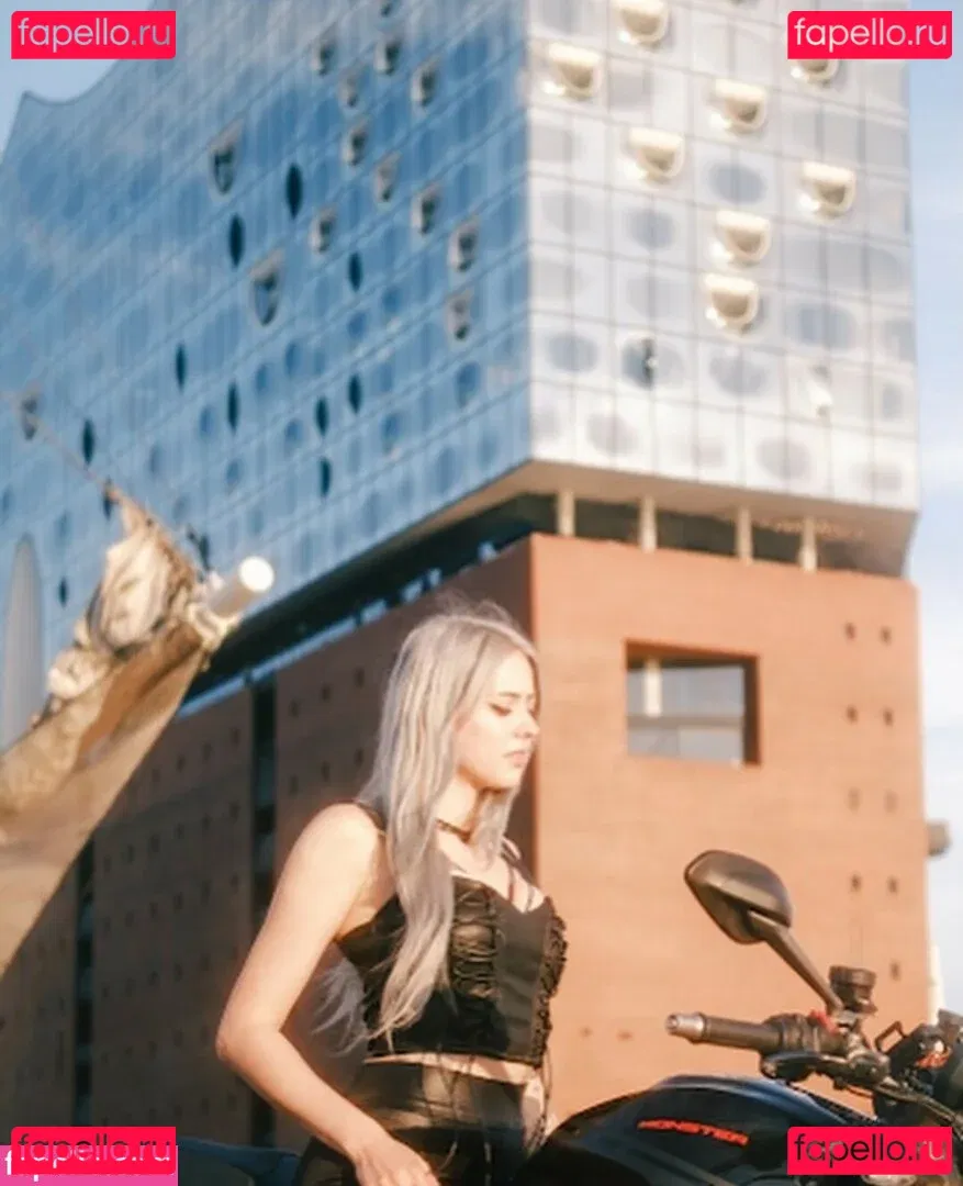 Farbenfuchs Onlyfans Photo Gallery 