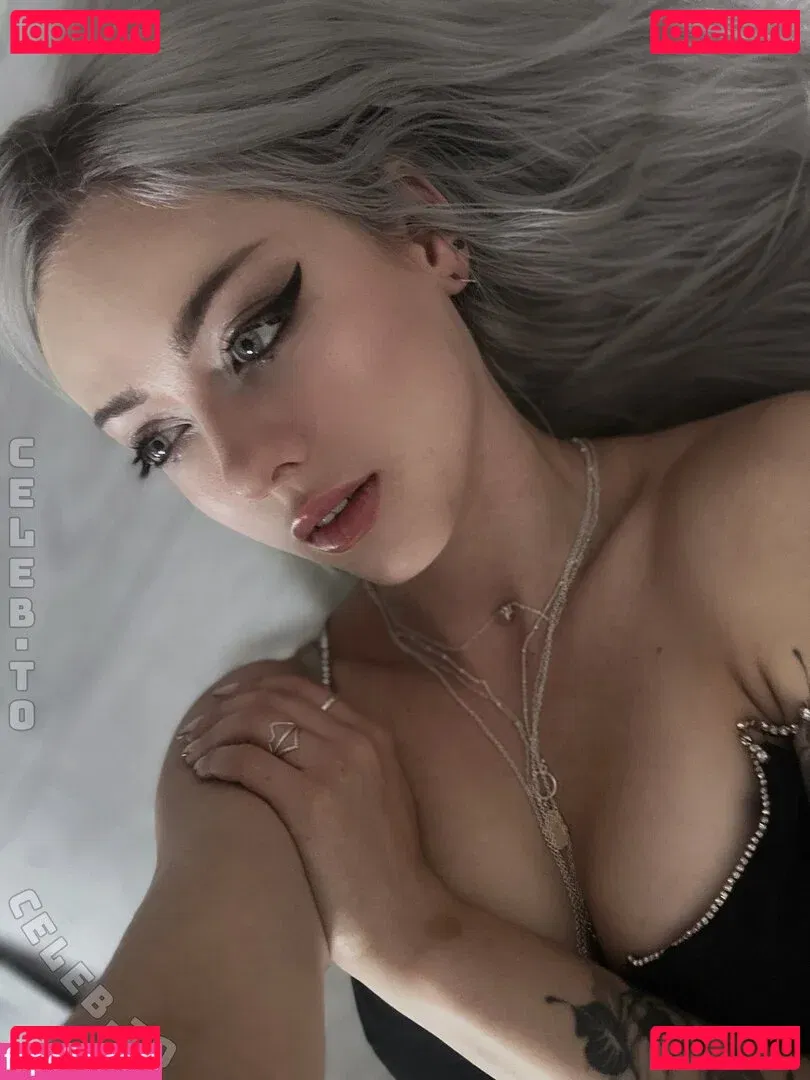 Farbenfuchs Onlyfans Photo Gallery 