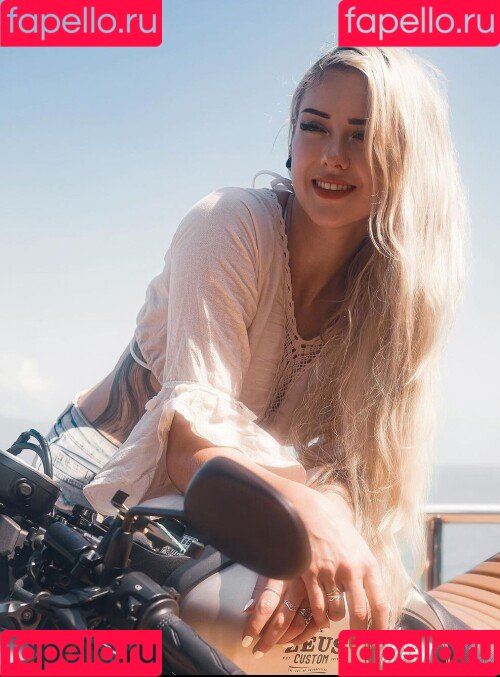 Farbenfuchs Onlyfans Photo Gallery 