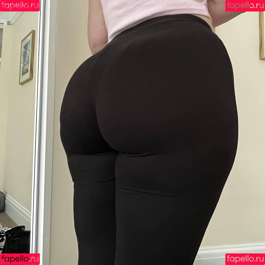 cearathighs Onlyfans Photo Gallery 