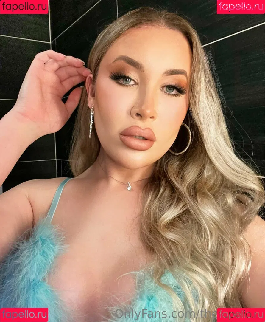 theavacole Onlyfans Photo Gallery 