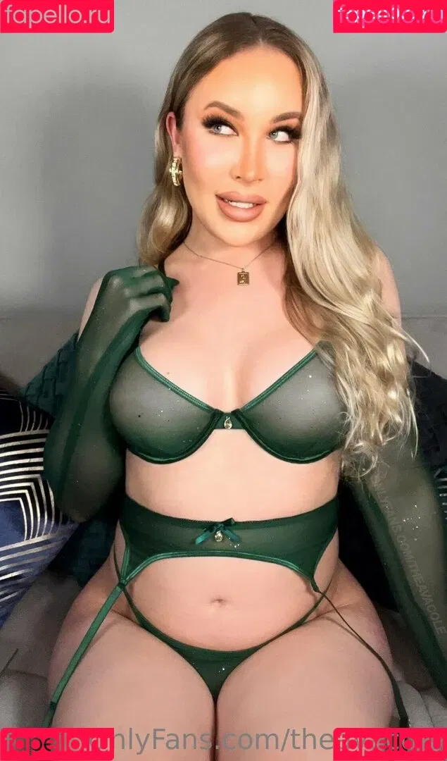 theavacole Onlyfans Photo Gallery 