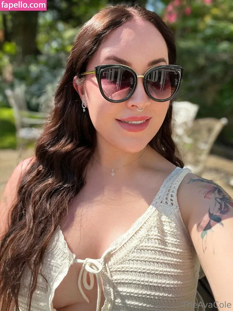theavacole Onlyfans Photo Gallery 