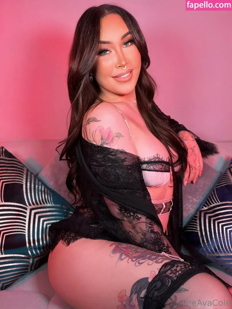 theavacole Onlyfans Photo Gallery 