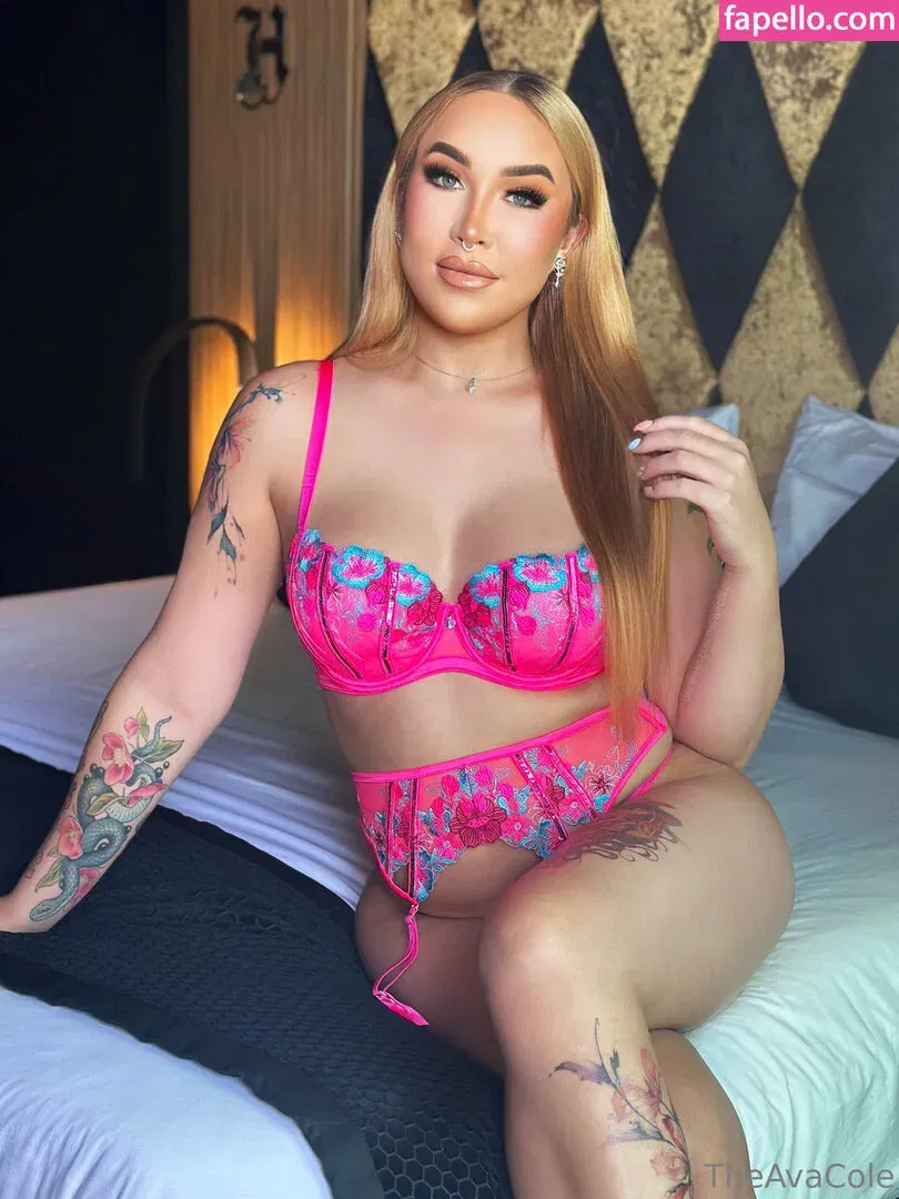 theavacole Onlyfans Photo Gallery 