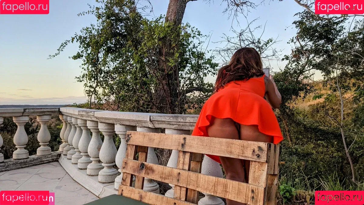 Sensual Hottie Onlyfans Photo Gallery 